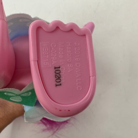 Dreamworks Trolls World TourToddler Poppy Doll Poseable Pink Dress Up Play Doll - Picture 5 of 9